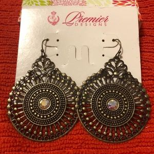 Premier Designs “Nova” Earrings